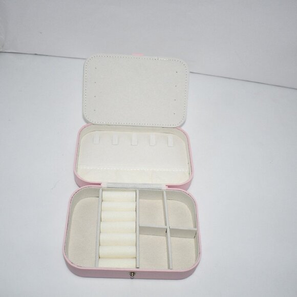 Uygafly Jewelry Holder Organizer – Pink with Initial "I"– NWT - Picture 3 of 4